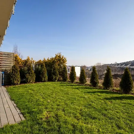 Sunny With Parking & Garden By Renters * Γκντανσκ