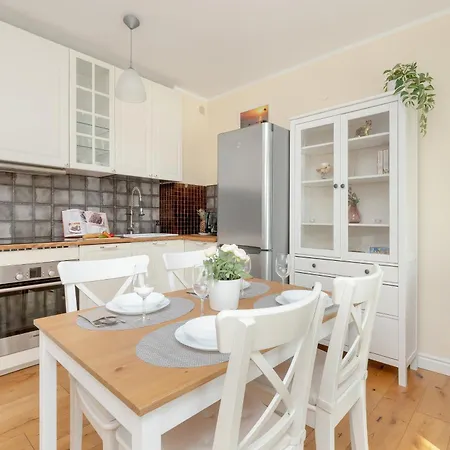 Sunny With Parking & Garden By Renters Διαμέρισμα Γκντανσκ